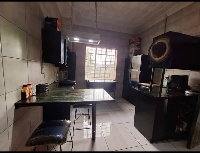 4 BEDROOM HOUSE FOR SALE IN BRENTHURST